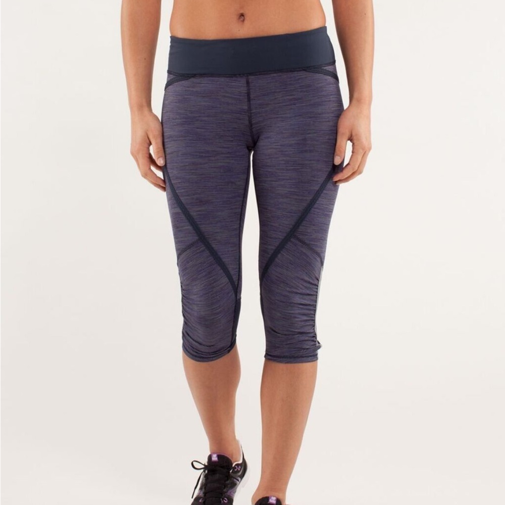 Lululemon Pace Crop Navy Blue Striped Leggings w/ Back Zipper Pocket - Size 10